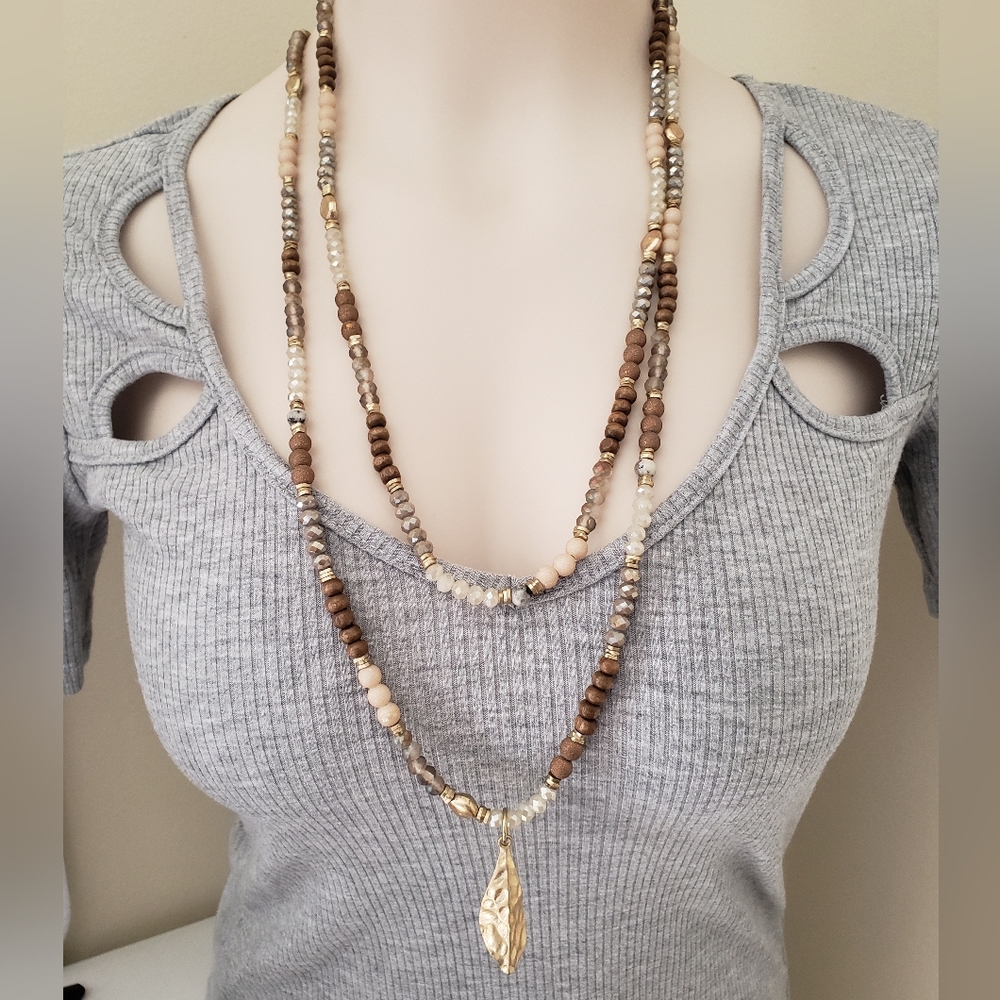 NWT Palmer Beaded Necklace